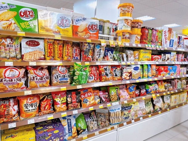 零食赛道万众追捧，万辰是真心入局还是趁机揩油？