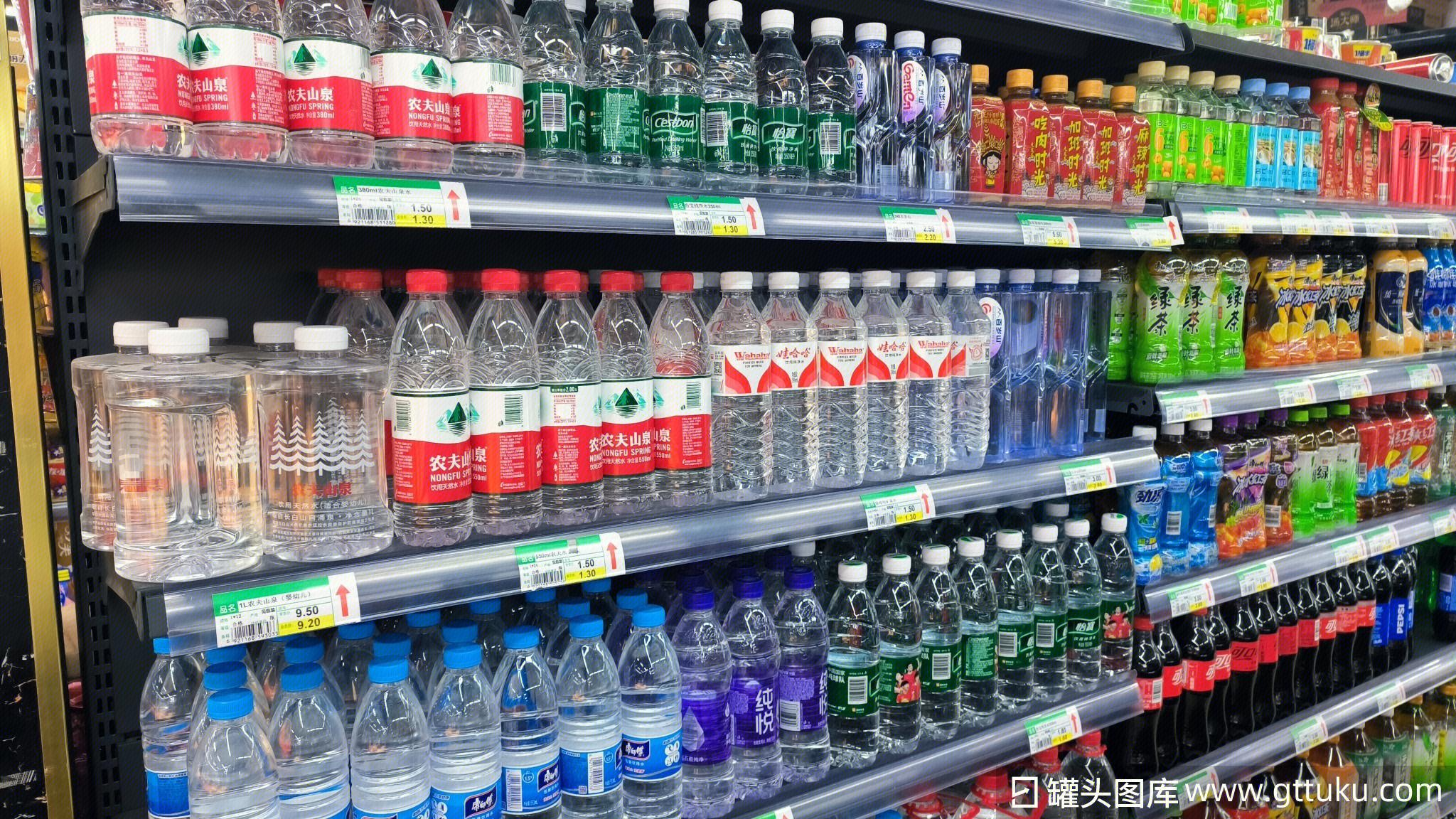 純凈水也“貼牌”？被曝代工后，娃哈哈“背刺”今麥郎