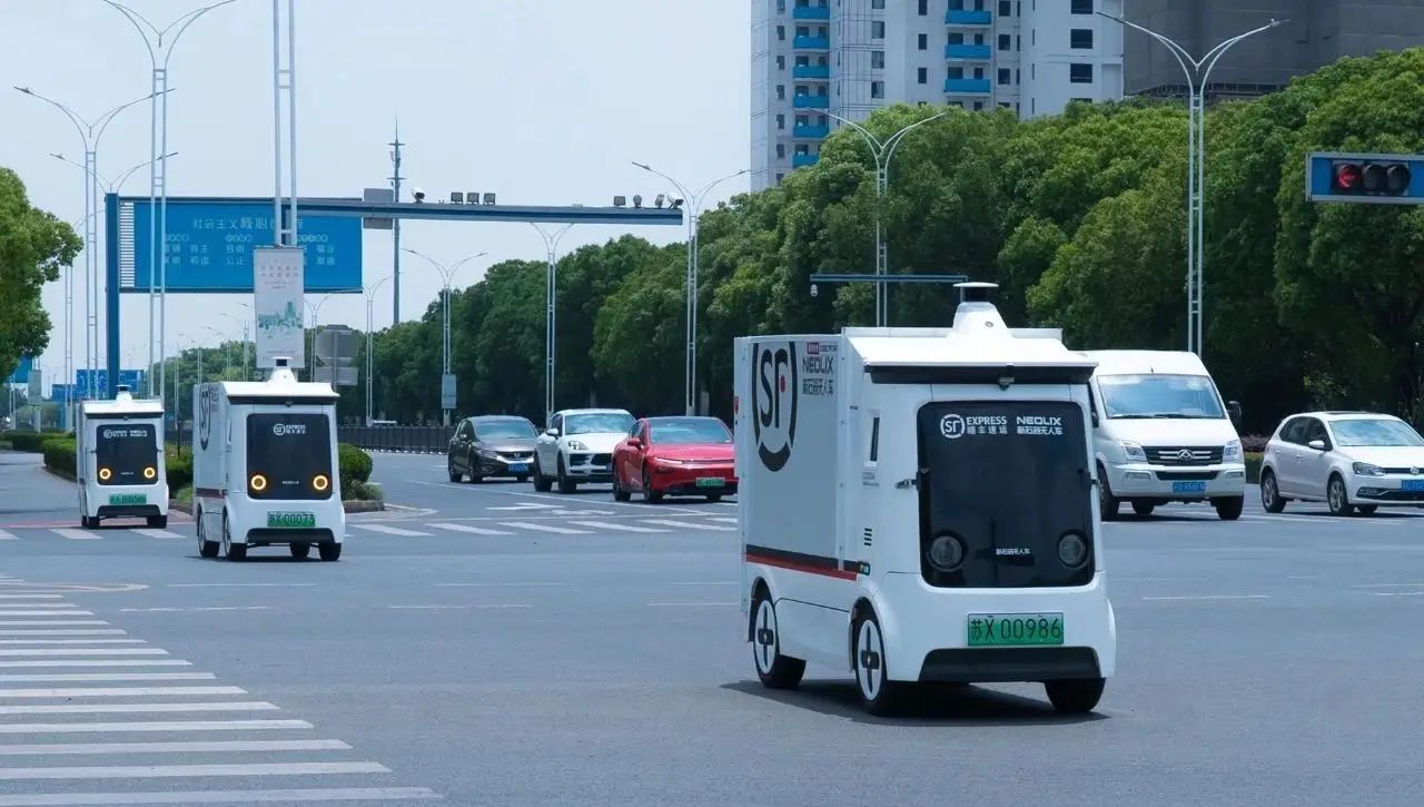 无人物流车正欲狂奔街头，黄石一纸叫停为哪般？