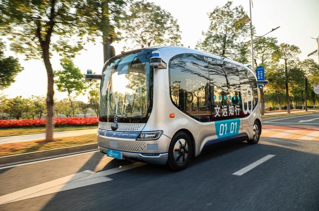 文遠(yuǎn)知行Q2財報出爐：Robotaxi強(qiáng)勢跑出836%增速，先發(fā)優(yōu)勢已定