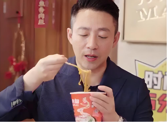 麻六记卷入“霉变”风波，汪小菲再遭品控考验