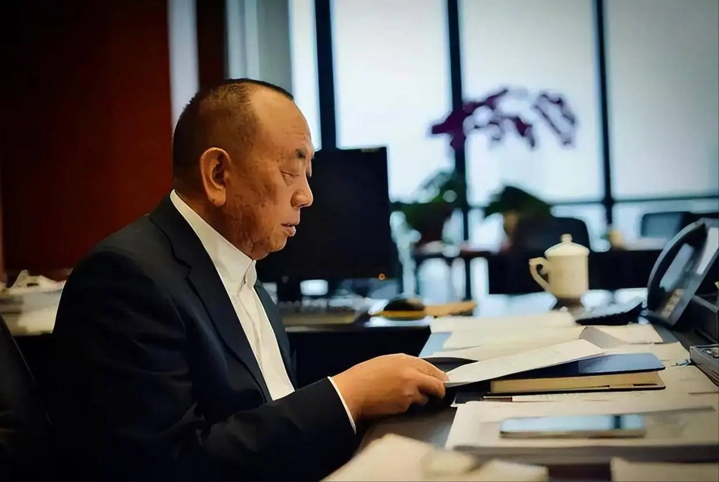 “新加坡前首富”的中国压力
