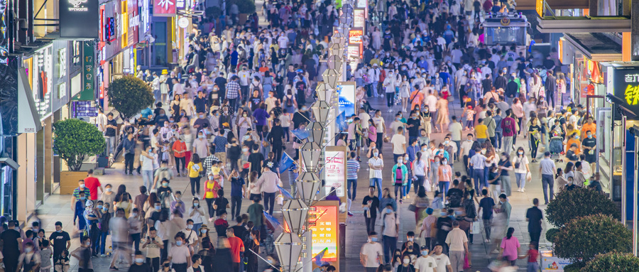 本地生活赛道，进入“组团作战”时代