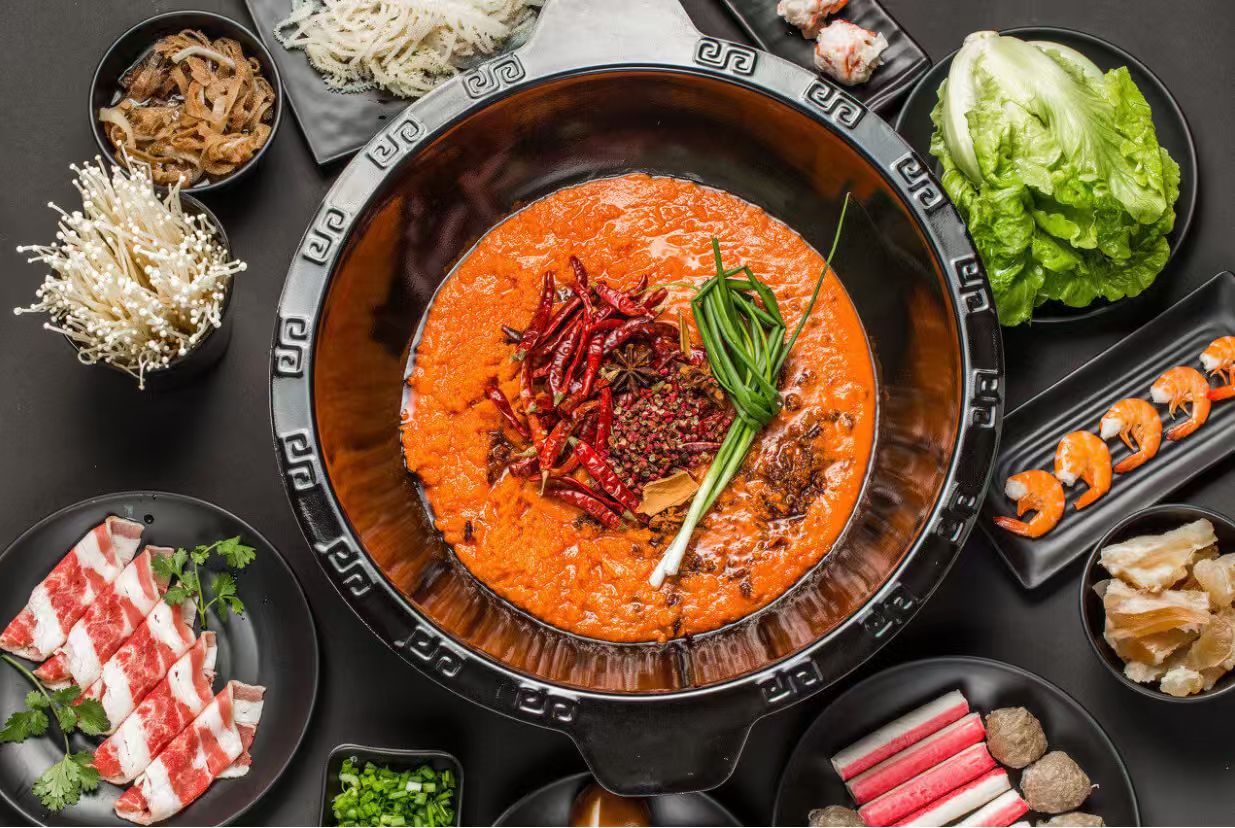 创万店锅圈、接宋河“包袱”，杨明超能否成为家乡鹿邑的“刘强东”？