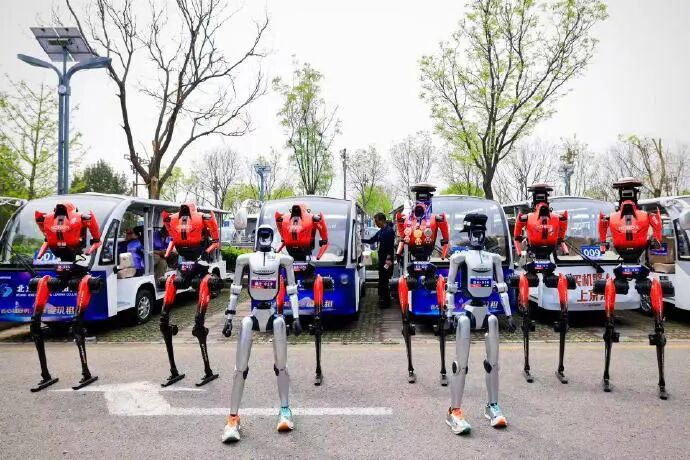 具身智能数据战：群核建道场，百度铺管道，京东搭舞台