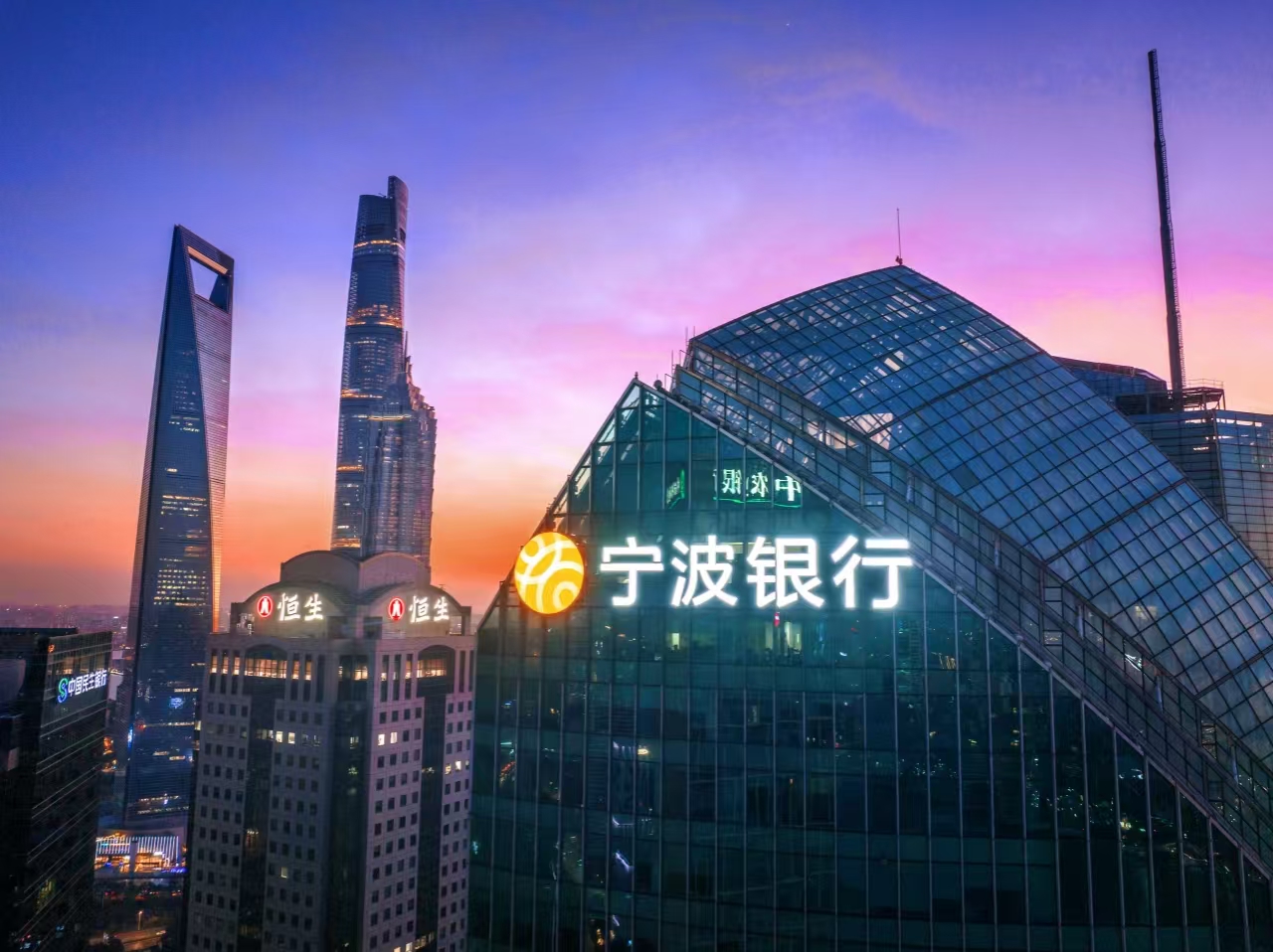 宁波银行一季度净利润81.81亿元，同比增10.30%