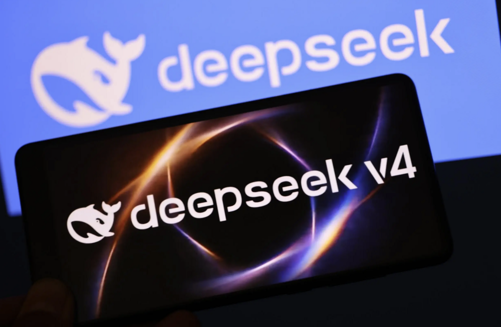 憋了十五个月之后，梁文锋直接掀了牌桌