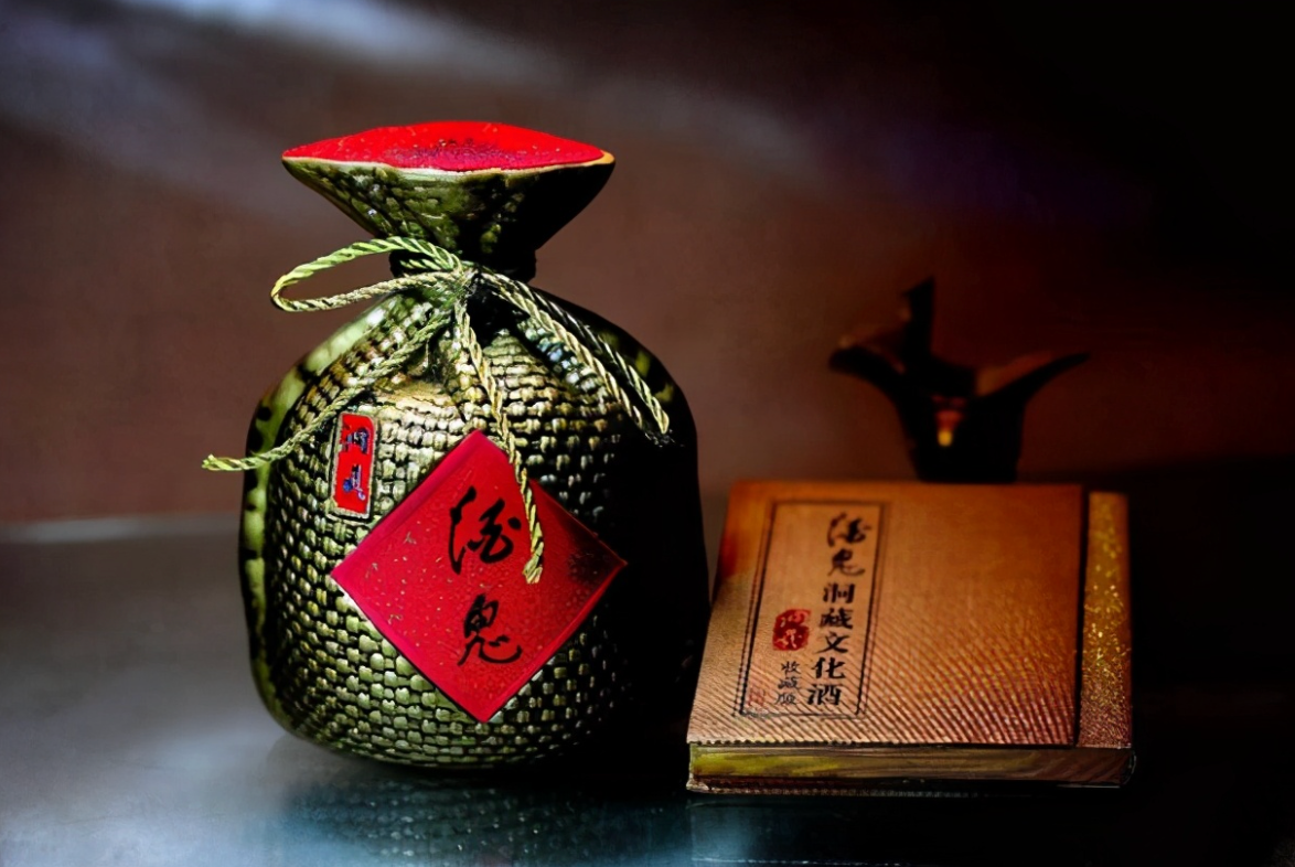 净亏损3395万！百亿酒鬼酒，市场“考验”仍未结束
