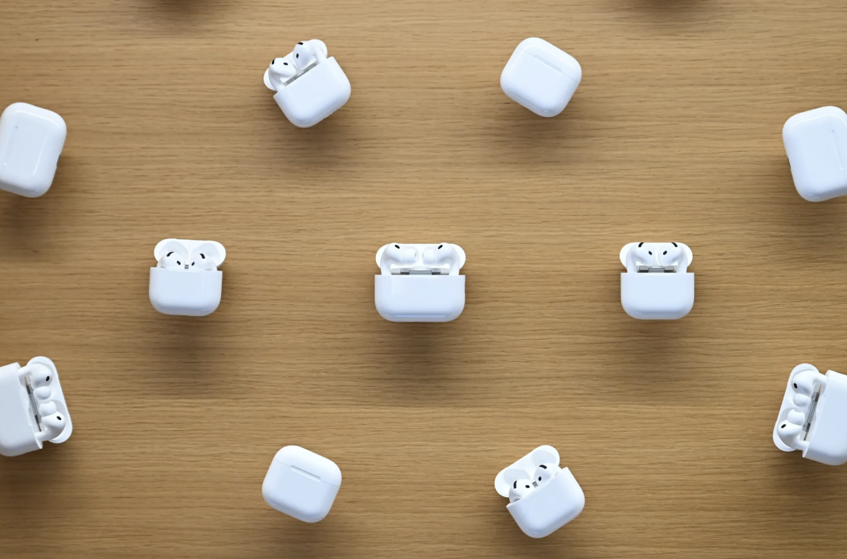 苹果AI硬件“首秀”押注AirPods， AI耳机即将告别“伪概念”？