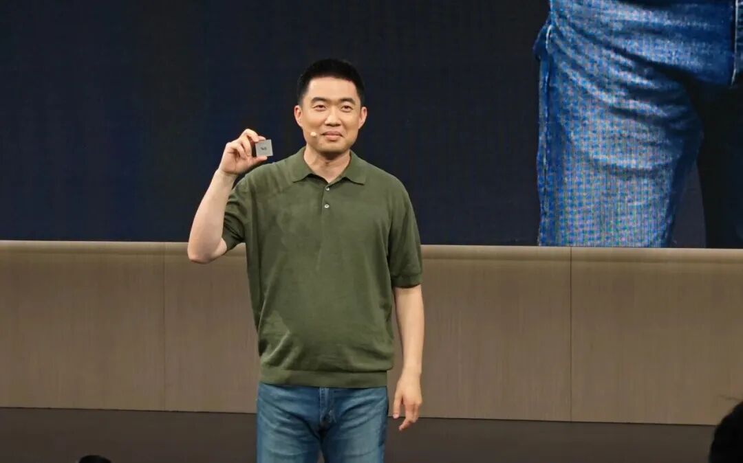 理想汽车再进化，“全栈”是超越特斯拉的唯一路径