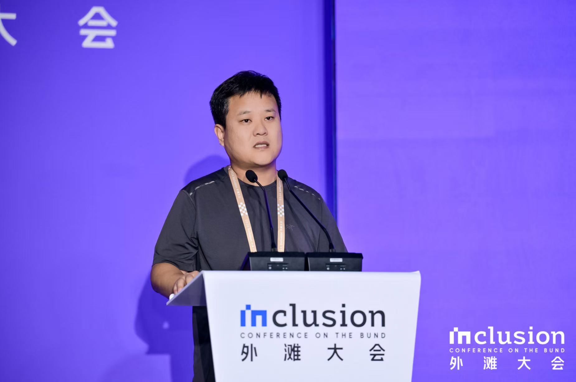 对话蚂蚁灵波CEO朱兴：物理智能时代，具身智能是生活服务必经的桥梁
