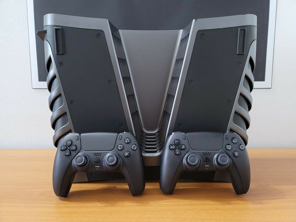 PS5开发机及测试机上架ebay 手柄造型一致