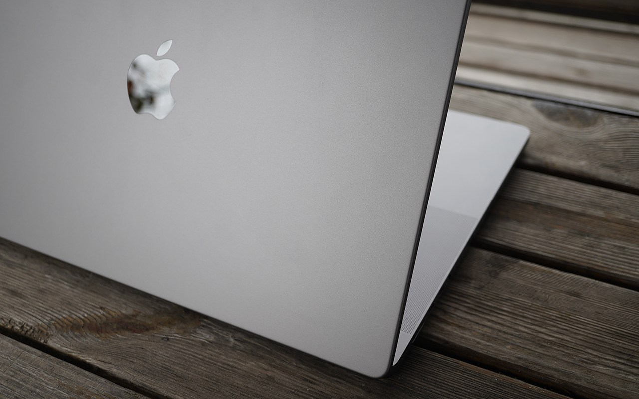 2021款MacBook Pro动手玩：刘海上线，生产力回归，厚了的它你会买吗？