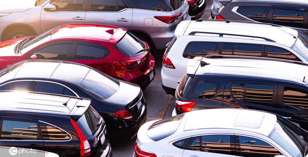 VinFast 在美国市场首批电动汽车的交付时间推迟至本月下旬