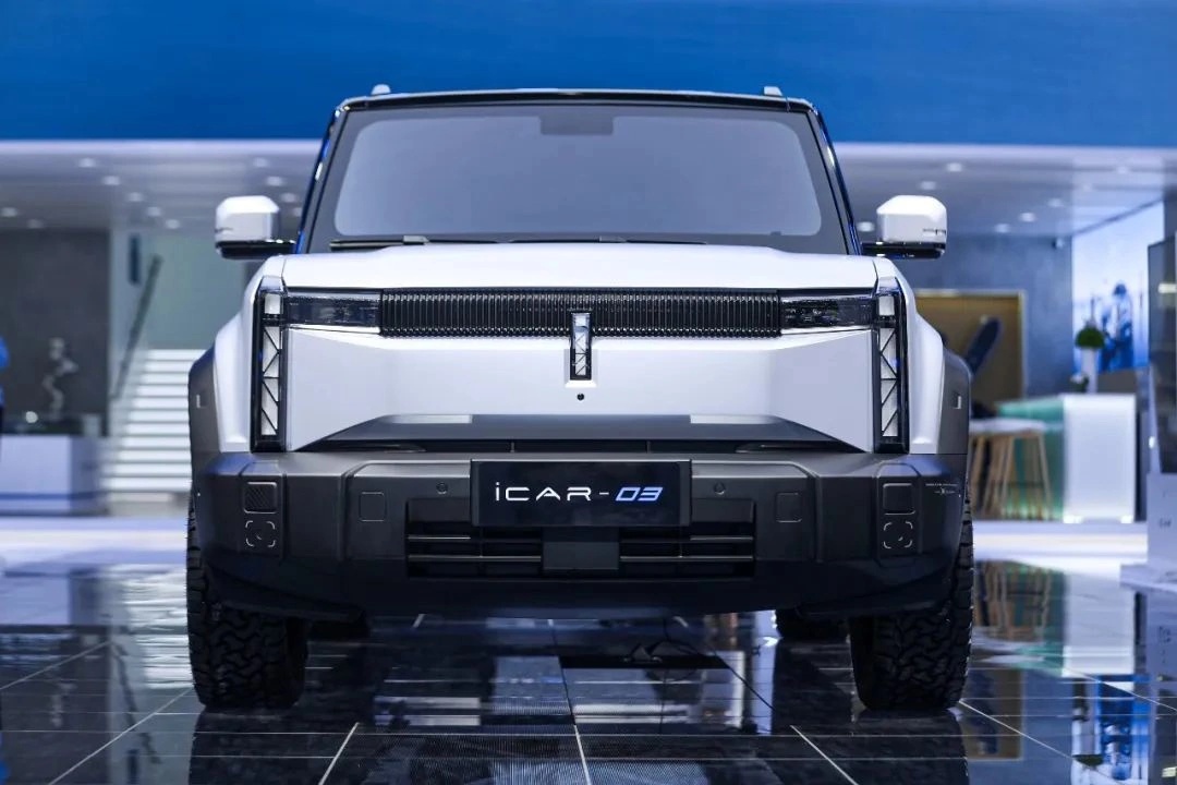奇瑞iCAR 03纯电硬派SUV首台整车下线：智能四驱