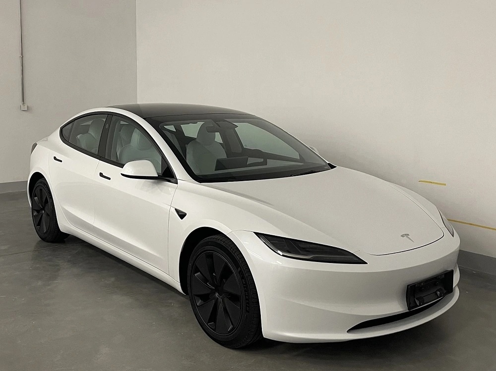 特斯拉Model 3焕新版申报：售25.99万元起，四季度交付