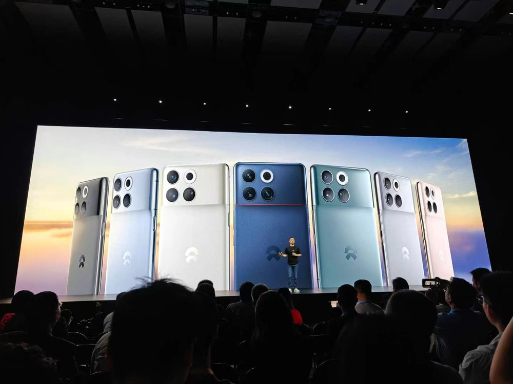 蔚来发布首款智能手机NIO Phone，起售价6499元