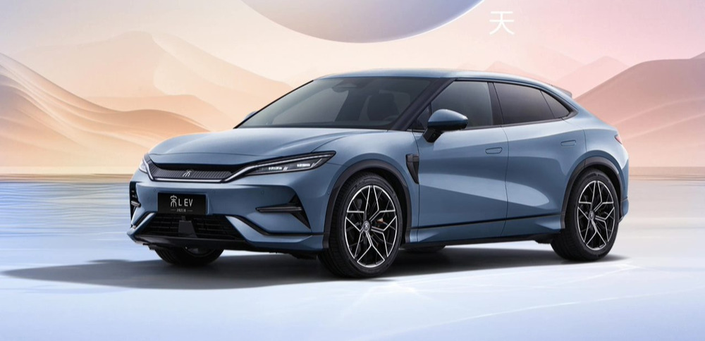 2025 款比亚迪宋 L EV 新增玄空灰内饰