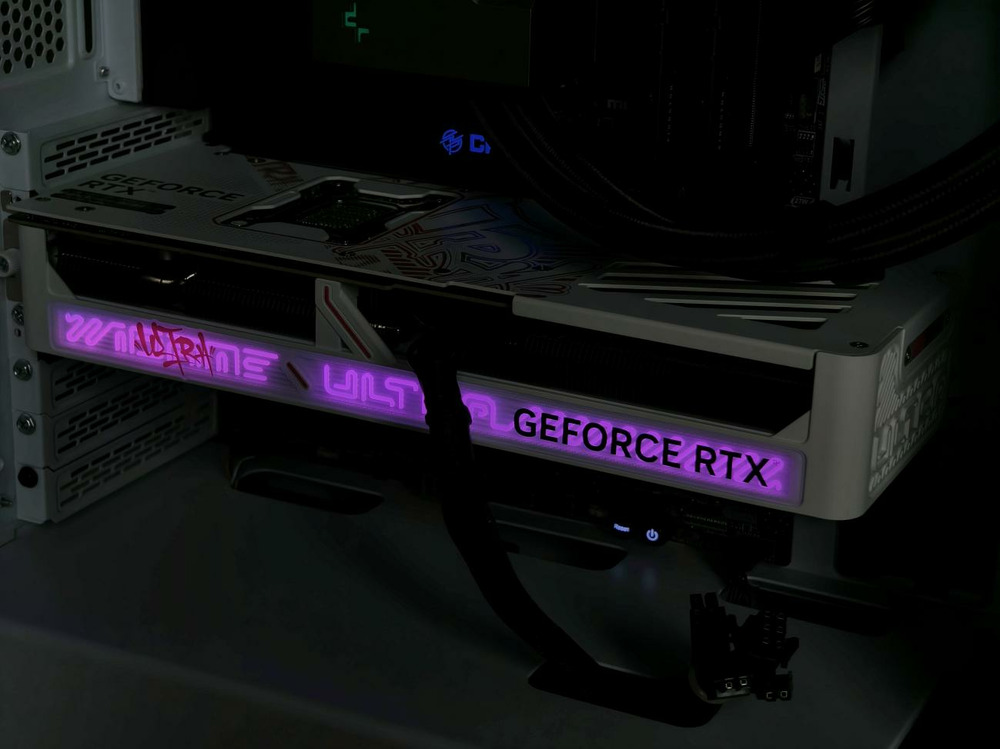 主流玩家再一次狂欢：七彩虹iGame GeForce RTX 5070 Ultra W OC 12GB评测