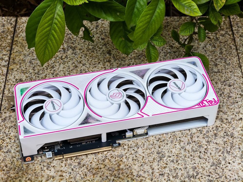 主流玩家再一次狂欢：七彩虹iGame GeForce RTX 5070 Ultra W OC 12GB评测