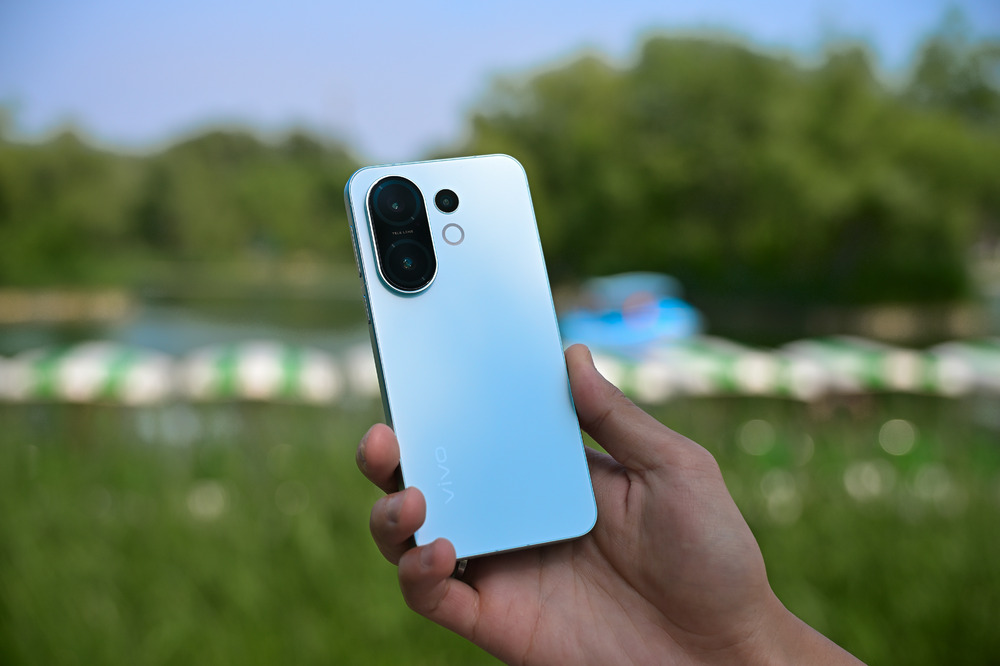 vivo S30 Pro mini：好看更好用，拍照、性能两不误