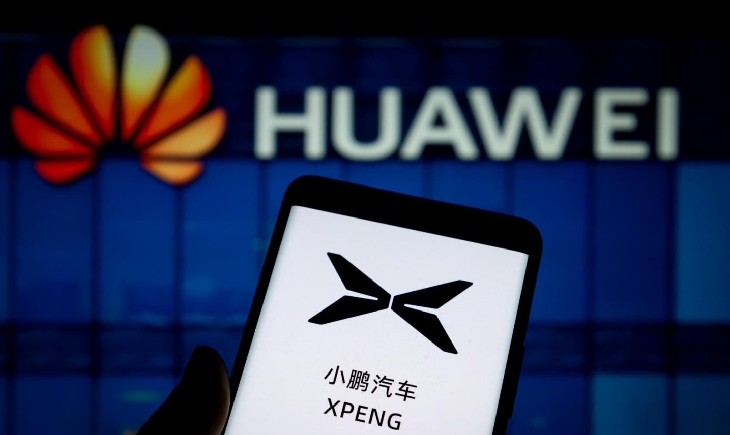 压码AR-HUD，小鹏、华为意欲何为？