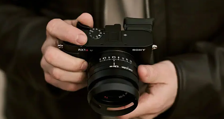 索尼發(fā)布黑卡 RX1R III 全畫幅旗艦相機(jī)，售價(jià) 33999 元