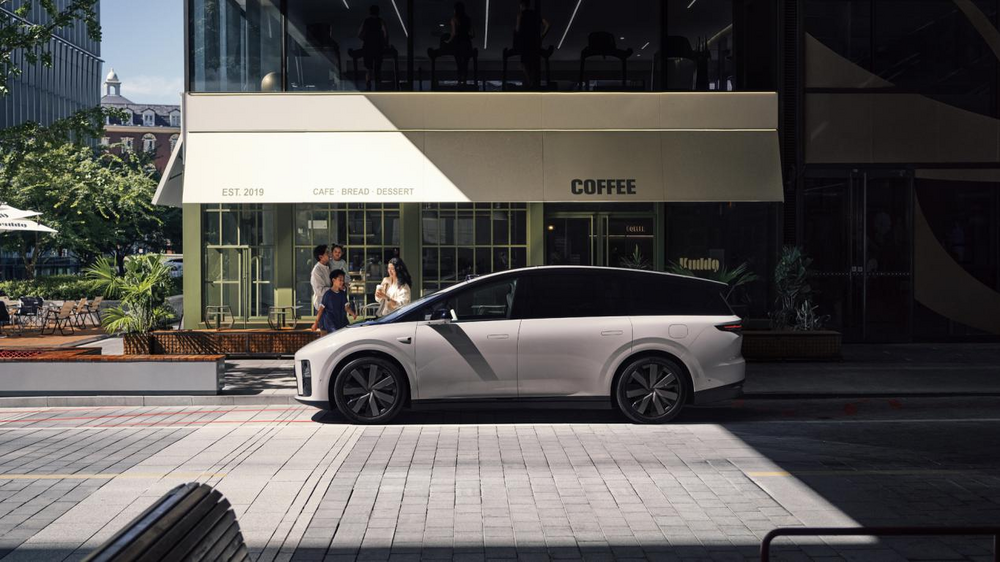 理想汽車首款純電SUV理想i8正式發(fā)布 售價32.18萬元-36.98萬元