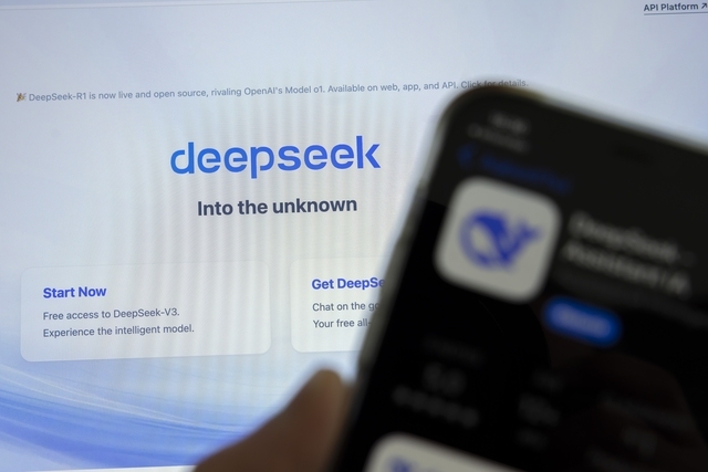 DeepSeek本月并无发布R2计划；2026 款深蓝 L07 上市；微信分付灰度上线借款功能｜Do早报