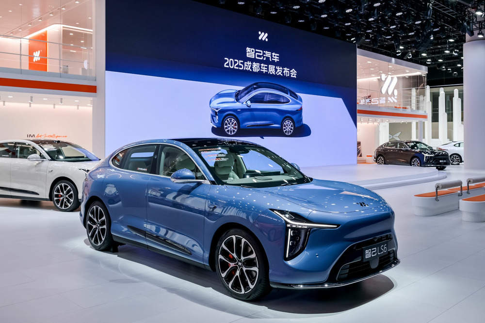 预售订单破48,000台：2025成都车展，超级增程就看智己