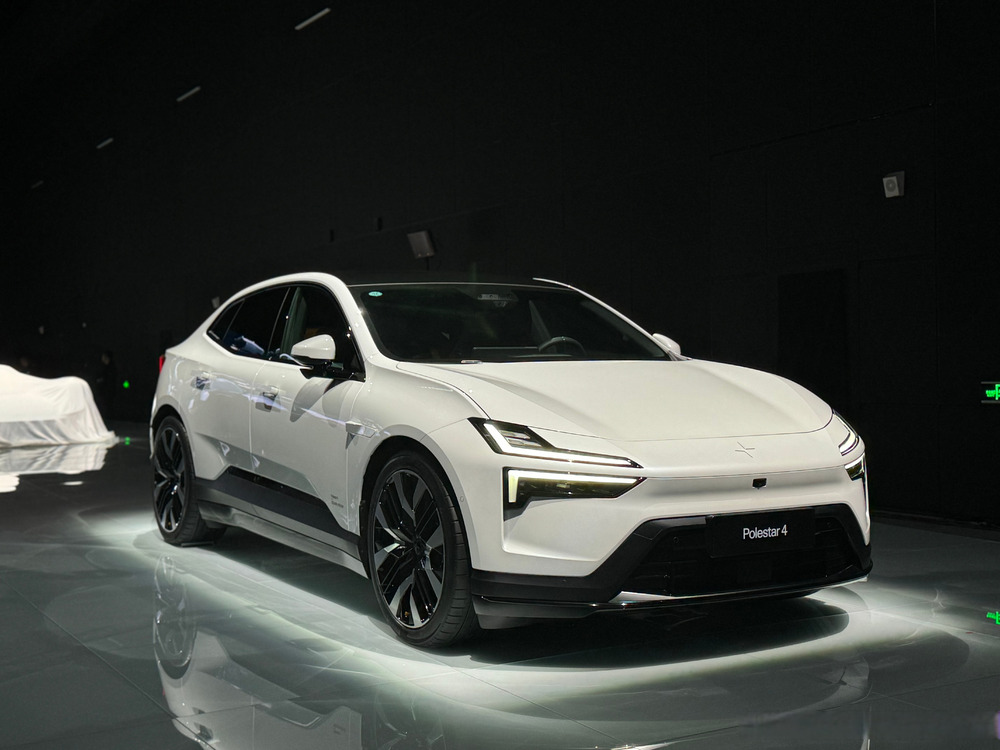 極星汽車 2025 上半年凈虧損 11.93 億美元同比翻倍