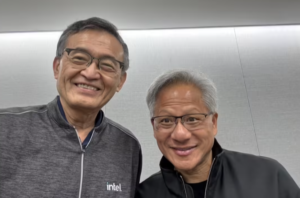 黄仁勋：英伟达英特尔将共同开发芯片，由台积电代工