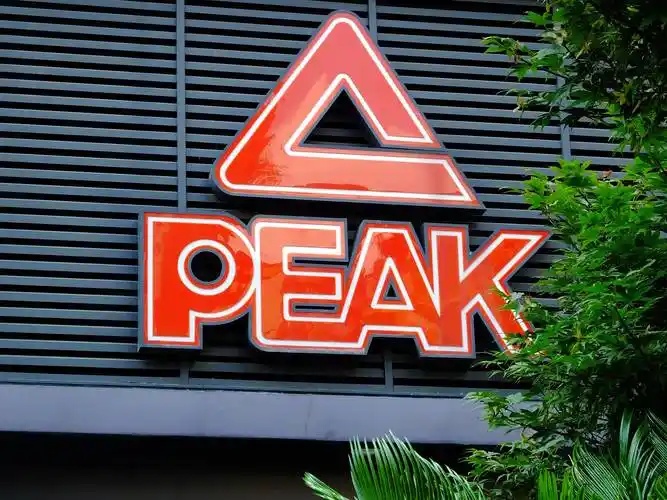 匹克降薪風波升級：要求拒絕降薪員工寫檢討，否則停發工資