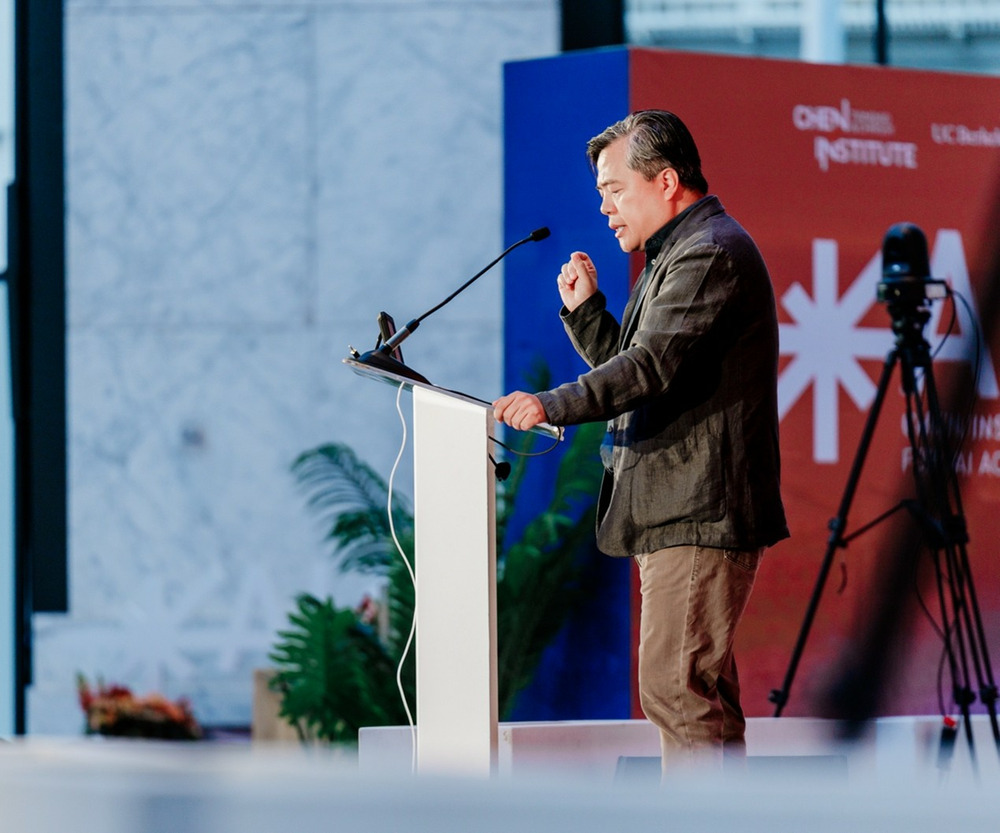 陈天桥在AIAS上提出:发现式AI而不是生成式AI是AGI的标准