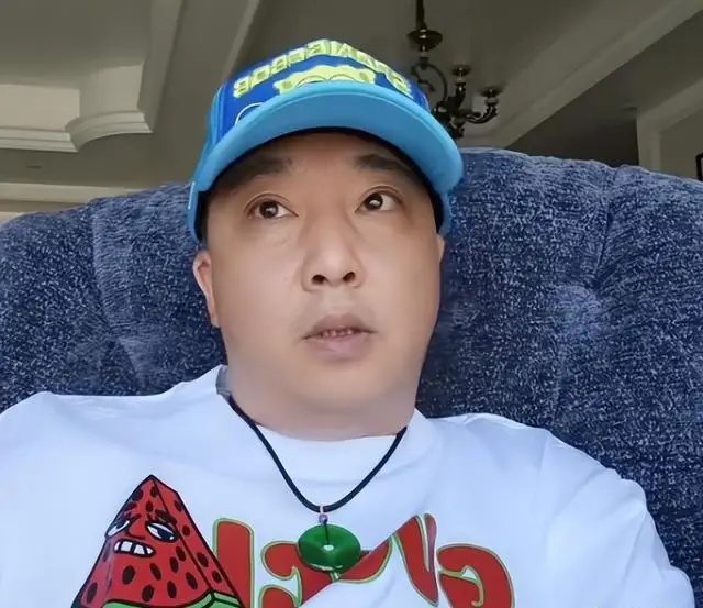 央視披露網(wǎng)紅柴懟懟碰瓷胖東來(lái)案件詳情