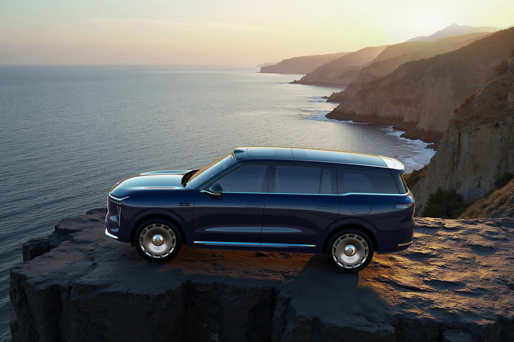 智己 LS9 大六座 SUV 上市；罗福莉官宣加入小米；火绒安全“开撕”鲁大师｜Do早报