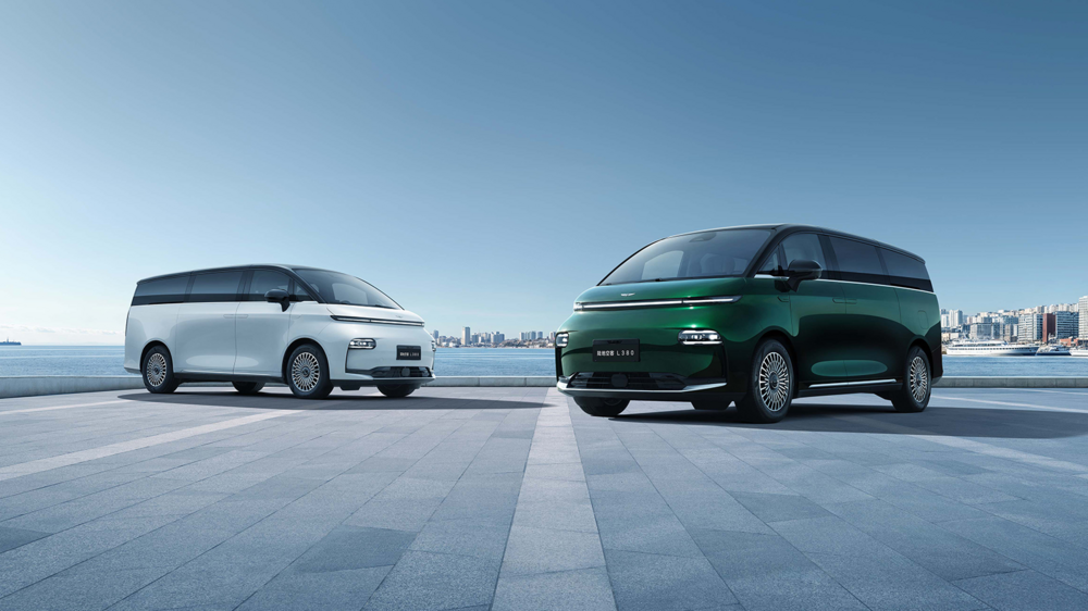 吉利银河高端 MPV 命名 V 系列，首款车型广州车展首秀