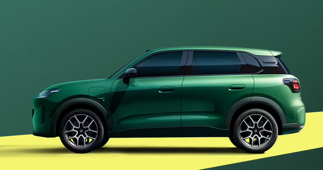 零跑 A10 纯电小型 SUV 广州车展首秀：续航超 500km