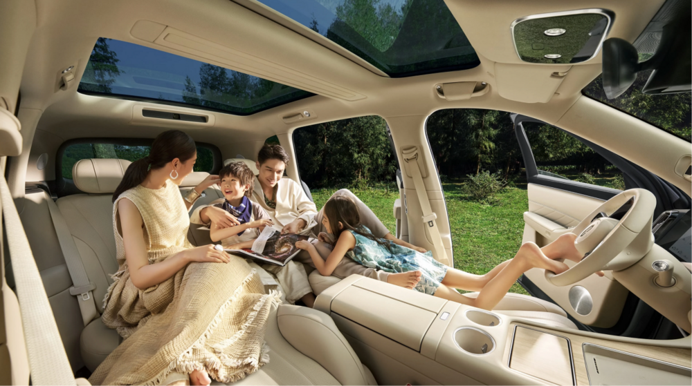 问界M8荣膺五星健康车认证，以全域健康防护重塑新能源健康座舱标杆