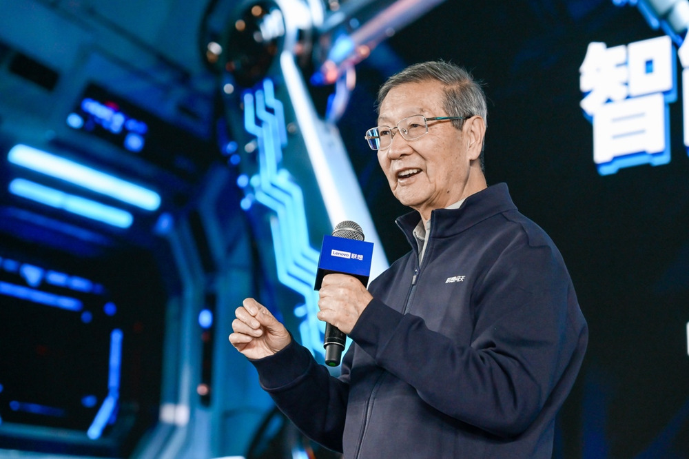 联想重磅发布“AI工厂”解决方案，打造AI应用落地新范式