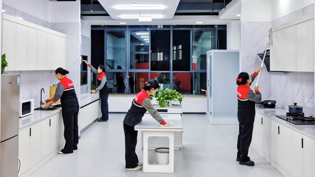 京东打造行业规模最大家政实训基地，将引入 AI 助教与 VR 实训