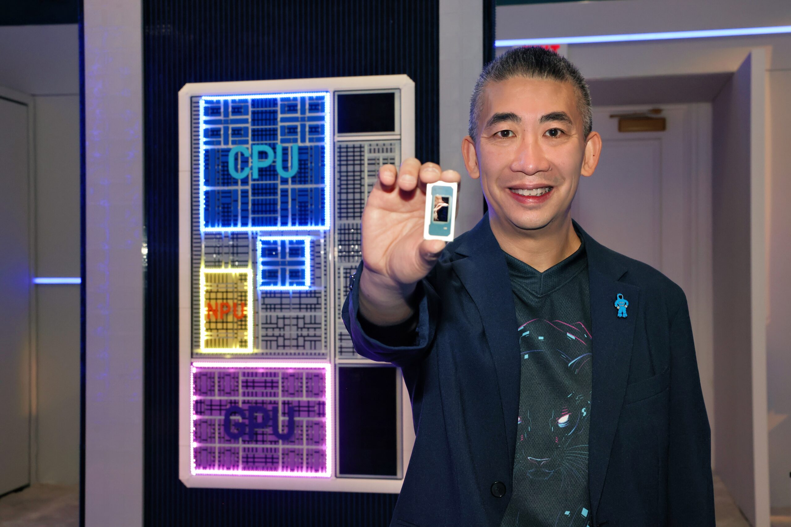 AMD Ryzen 7 9850X3D 发布；英特尔首发 18A 工艺；特斯拉中国新增 7 年低息购车｜Do早报