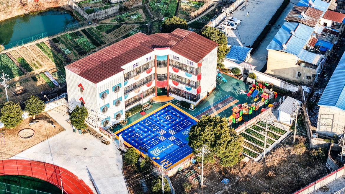 3785家門店齊力“拼”出甜啦啦首個(gè)鄉(xiāng)村兒童操場