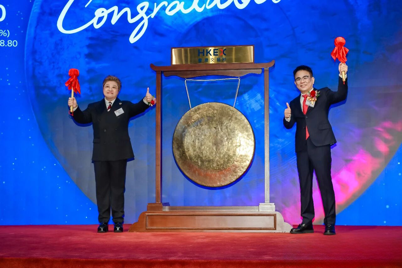 东鹏饮料上市破发：公司市值超1380亿港元