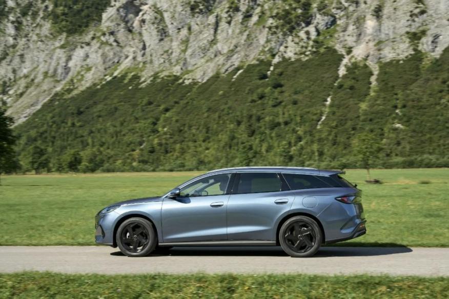 比亚迪2025年销量首次跻身全球前五，超越通用、福特、本田、日产