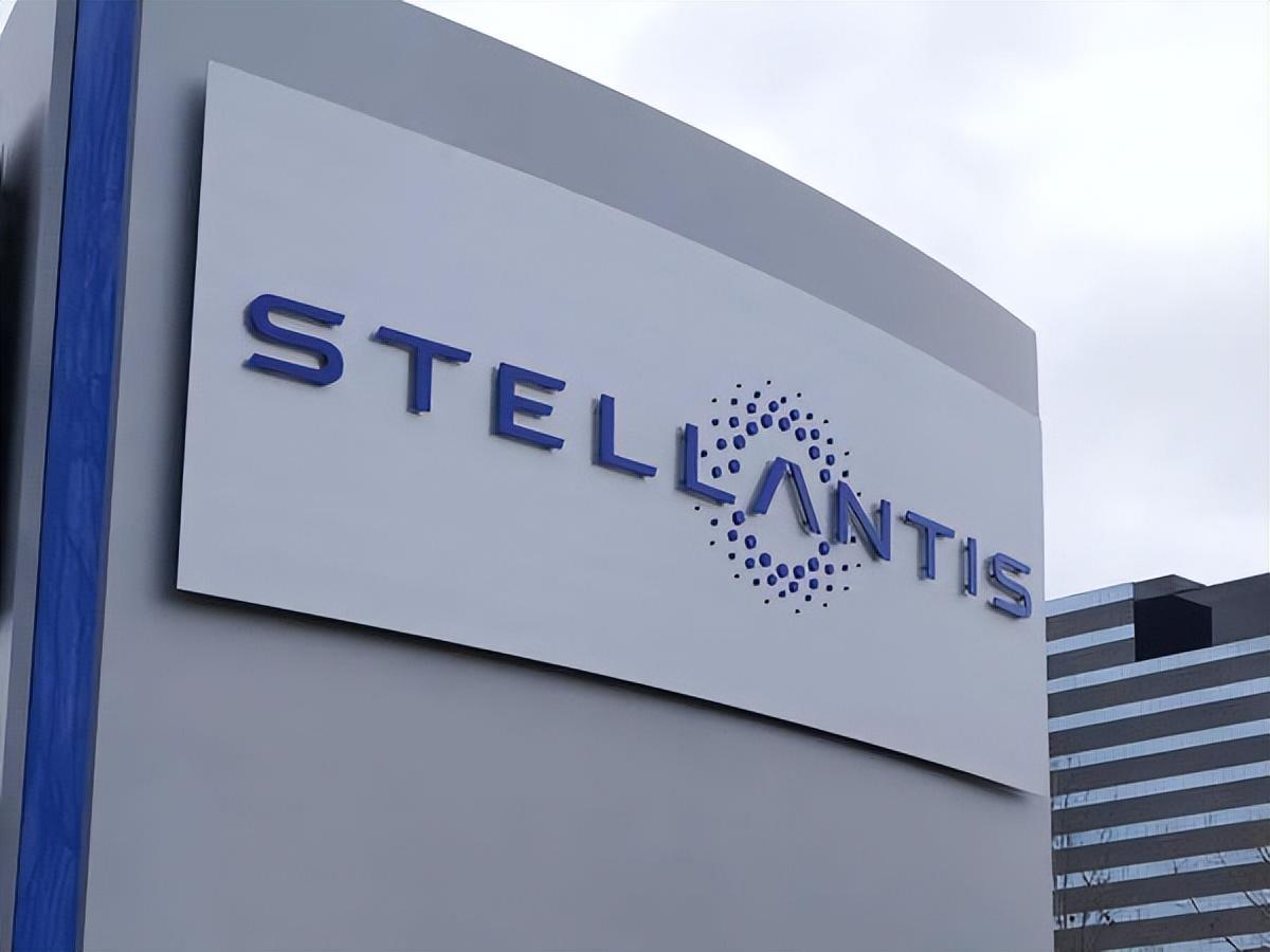 Stellantis 集团 2025 年净亏损为 223 亿欧元