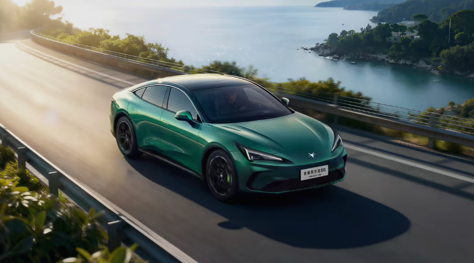 极狐全新阿尔法 S5 开启预售，补贴价 11.28 万元起