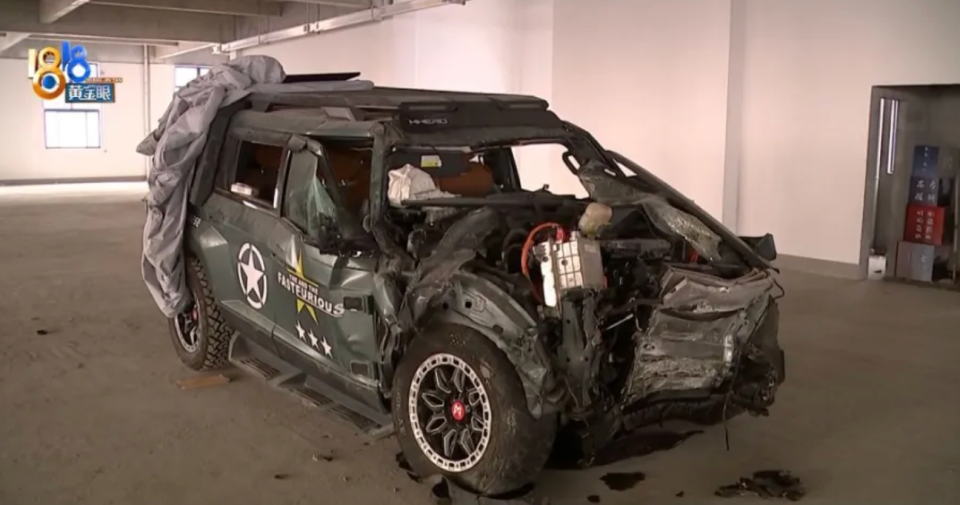 东风猛士917高速L2辅助驾驶致严重追尾，车主质疑紧急制动失效与事故后应急响应失灵