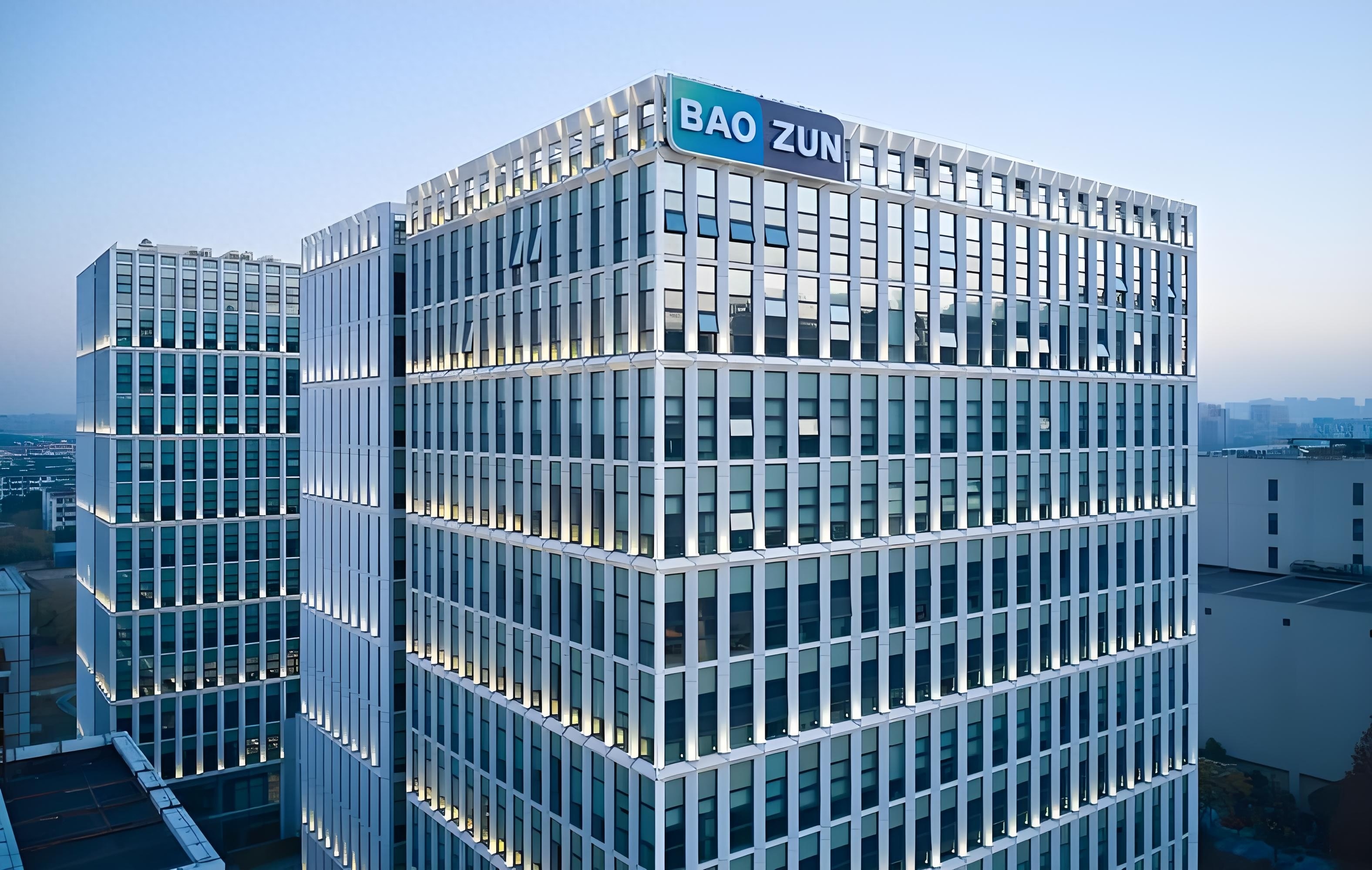 宝尊2025年Q4净收入32亿，同比增长6%