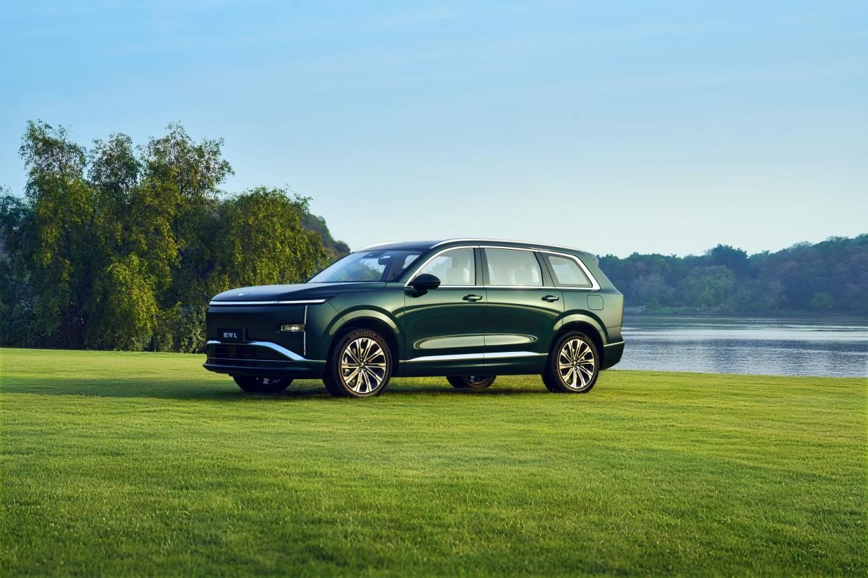 「长续航大六座SUV」星光L正式亮相！外观内饰细节曝光